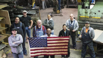 manufacturing-boom:-factory-job-openings-soar-to-three-year-high