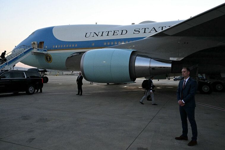 the-crying-game:-netflix-announces-doc-on-reporters-left-‘flying-blind’-aboard-trump’s-decoy-plane