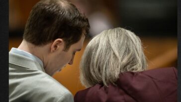 tyler-robinson-jokes-and-smiles,-erika-kirk-holds-head-in-hands-during-pivotal-day-in-court
