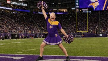 tim-walz-to-head-up-vikings-cheerleader-squad