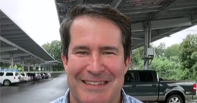 moulton:-there’s-room-for-dsa-in-democratic-party,-media-overblow-differences-between-them,-other-dems
