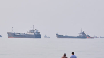 two-oil-tankers-simultaneously-attacked-in-strait-of-hormuz