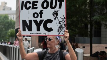 tricia-mclaughlin:-democrats-chant-‘ice-out’-while-they-let-criminals-in