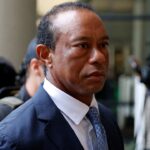 tiger-woods-strikes-plea-deal-in-florida-rollover-crash-case,-loses-driver’s-license-for-5-years