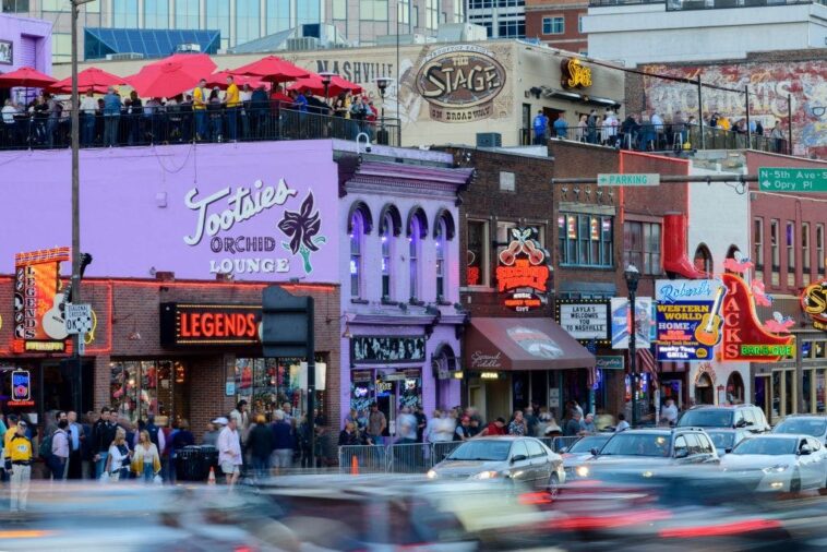 nashville-needs-a-honky-tonk-hero