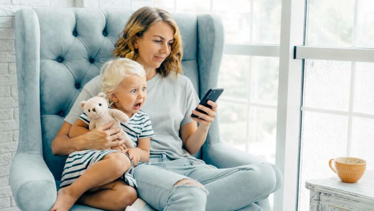 toddler-puts-self-up-for-adoption-after-seeing-mom-scrolling-lindsay-clancy-tiktok