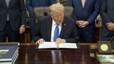 watch-live:-president-trump-meets-with-us-travel-executives