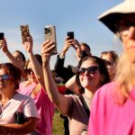 lindsay-clancy-tiktok-is-melting-women’s-brains