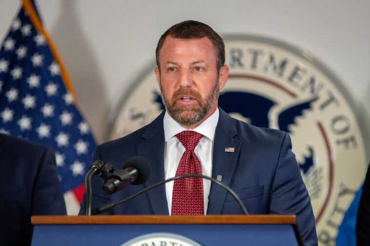 plane-carrying-dhs-secretary-markwayne-mullin-makes-emergency-landing-after-engine-failure