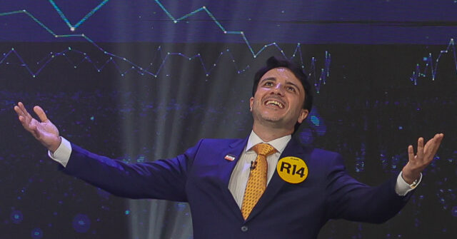 brazil-court-reverses-ban-on-outsider-presidential-candidate