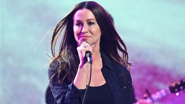 alanis-morissette-sues-ex-tour-manager-over-alleged-blackmail,-false-drug-trafficking-claims