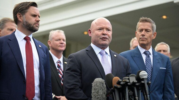 powerful-union-leader-backs-republican-in-key-senate-showdown