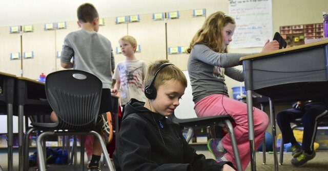 new-york-city-schools-bans-student-ai-use-through-8th-grade,-limit-screentime-in-classroom