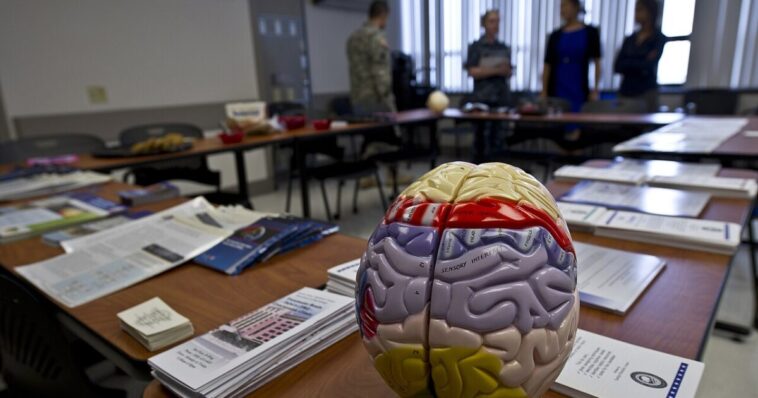 brain-disease-among-former-nfl-players-raises-alarms-for-veterans’-mental-health