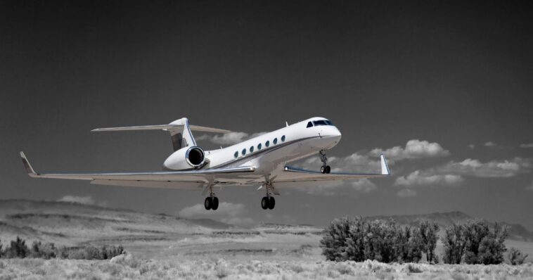 plane-carrying-dhs-secretary-markwayne-mullin-forced-to-make-emergency-landing