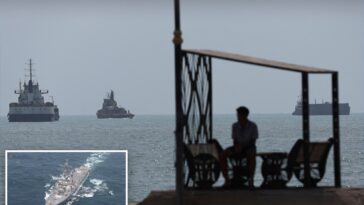 iran-struggling-to-stay-afloat-against-us-economic-pressures,-blockade