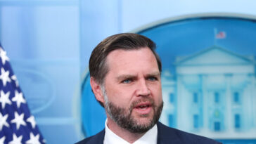 ‘off-the-charts’:-jd-vance-says-even-democrats-have-to-admit-the-stunning-level-of-access-offered-by-the-trump-administration