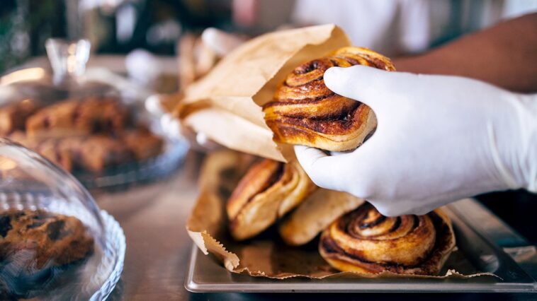 viral-bakery’s-missing-cinnamon-rolls-spark-$3,100-theft-accusation-and-border-patrol-plot-twist