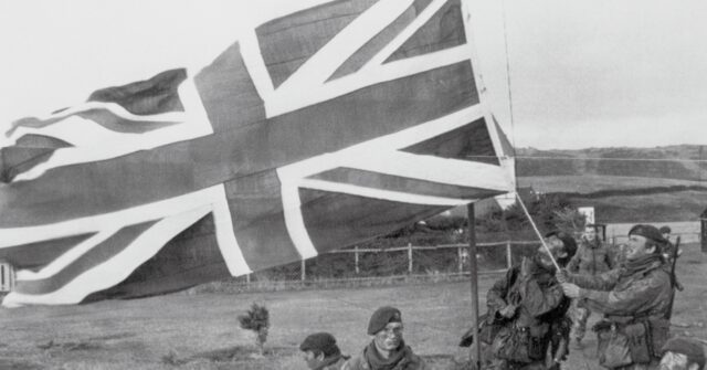 uk-asserts-‘unshakeable’-falklands-commitment-as-milei-presses-claim