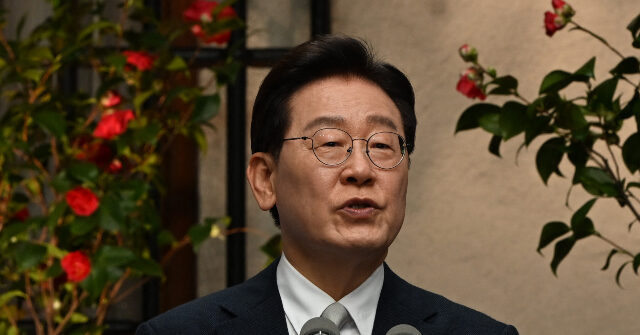 south-korea-reviews-military-options-to-enter-strait-of-hormuz