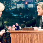 how-dolly-parton-used-her-authentic-country-wit-to-beat-hollywood-critics-to-the-punchline