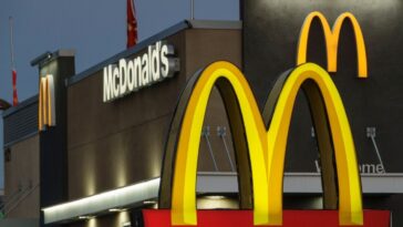 california-mcdonald’s-shootout-turns-deadly-as-police-arrive:-turns-out-the-perpetrator-was-an-employee