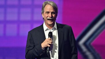 jeff-foxworthy-reveals-how-‘redneck’-insult-inspired-decades-of-comedy