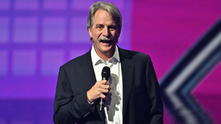 jeff-foxworthy-reveals-how-‘redneck’-insult-inspired-decades-of-comedy