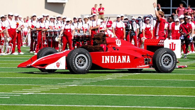 indiana’s-mascot-starts-the-season-with-an-absolute-heater-that-puts-other-mascots-to-shame