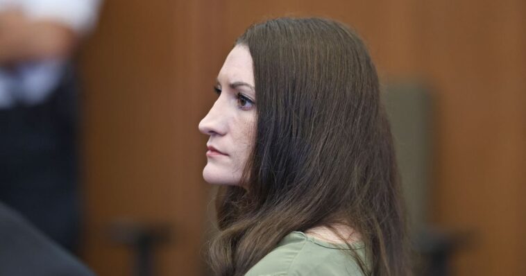 lindsay-clancy-fangirls-push-child-killer’s-gofundme-total-to-staggering-$1.1m-following-mistrial