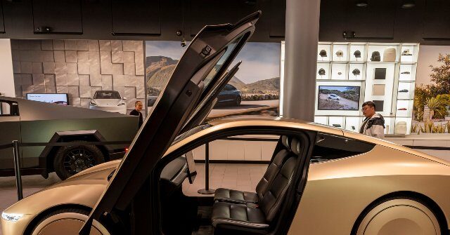 nhtsa-opens-investigation-into-elon-musk’s-tesla-cybercab