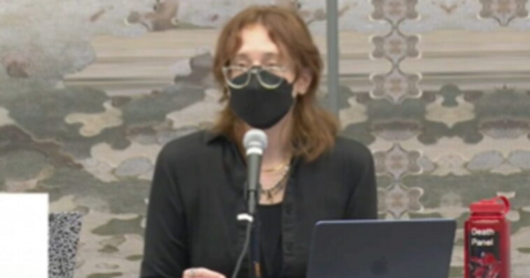 crazy-town:-masked-woman-at-‘socialism-2026-conference’-in-chicago-explains-why-fitness-is-fascist-(video)
