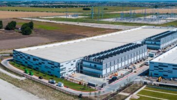 x-caught-a-200k-account-chinese-bot-farm-pushing-panic-over-ai-data-centers