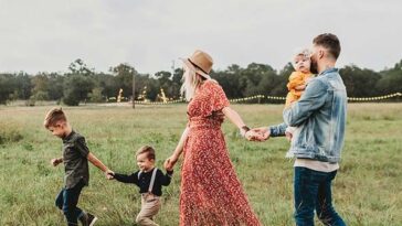 report:-trump-administration-may-open-funds-to-married-couples-who-choose-to-have-one-parent-stay-at-home-to-raise-children