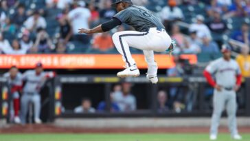 mets-send-entertaining-jefry-yan-back-to-triple-a-—-likely-for-rest-of-season