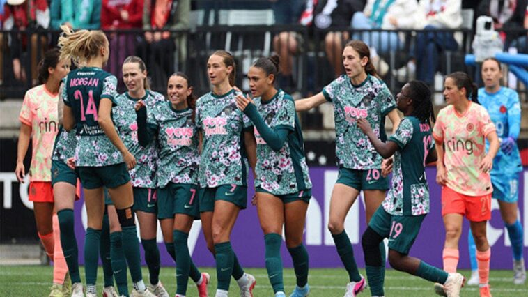 group-of-fans-kicked-out-of-portland-thorns-nwsl-match-over-pro-women-apparel-labeled-‘transphobic’