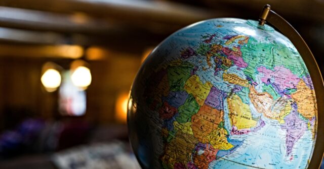 un.-backs-new-map-projection,-demands-world-stop-making-africa-look-small
