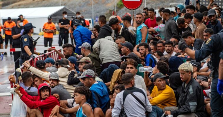 ‘we’re-scared,-very-scared’:-weeping-spanish-girl-reveals-heartbreaking-reality-of-mass-migration-from-africa