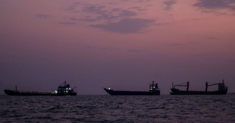 oil-flow-through-strait-of-hormuz-approaches-pre-war-average