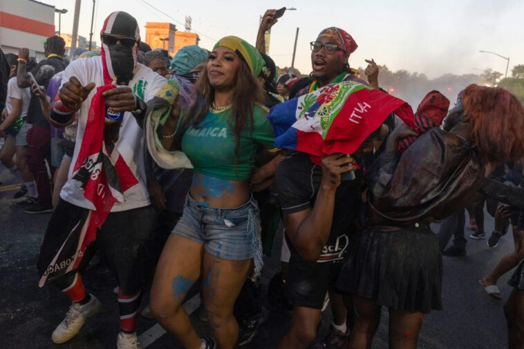 three-stabbed-before-violence-plagued-brooklyn-caribbean-parade