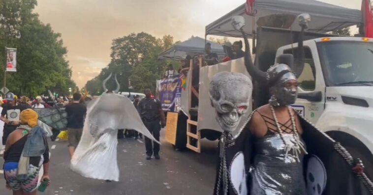 three-people-stabbed-in-the-face-and-neck-ahead-of-new-york’s-notoriously-violent-j’ouvert,-west-indian-american-day-parade