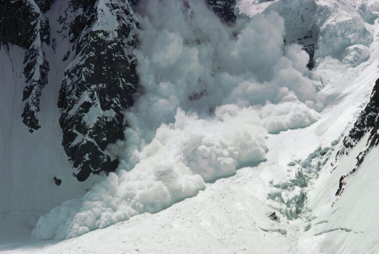 video:-11-dead,-6-missing-after-colossal-avalanche-buries-climbers-on-russian-peak