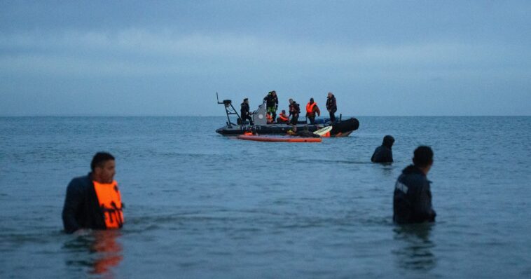 ‘stop-the-boats!’:-british-citizens-rise-up-in-protest-as-government-helps-illegal-migrants-ashore
