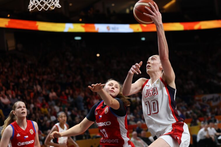 breanna-stewart-does-it-all-in-team-usa’s-bounce-back-performance-in-win-over-czechia-at-fiba-world-cup