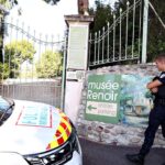 art-heist-thieves-make-off-with-renoir-paintings-worth-millions-from-museum-on-french-riviera