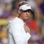 lane-kiffin-goes-full-villain-mode-during-alleged-halftime-speech-from-lsu’s-blowout-win-over-clemson