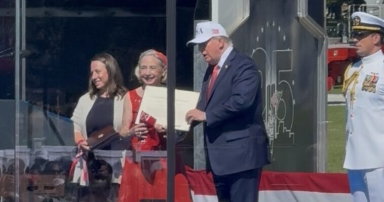 president-trump-awards-posthumous-medal-of-freedom-to-the-“man-in-the-red-bandana”-welles-crowther-(video)