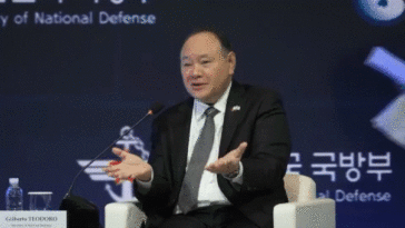philippines-defense-chief-calls-out-china-after-note-interrupts-remarks-at-seoul-forum:-‘coercion,-bullying’