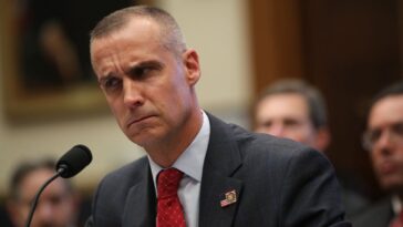 former-top-dhs-official-accused-of-trying-to-sell-out-to-middle-eastern-governments-on-the-job