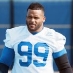 rams-provide-definitive-update-on-aaron-donald’s-status-for-season-opener